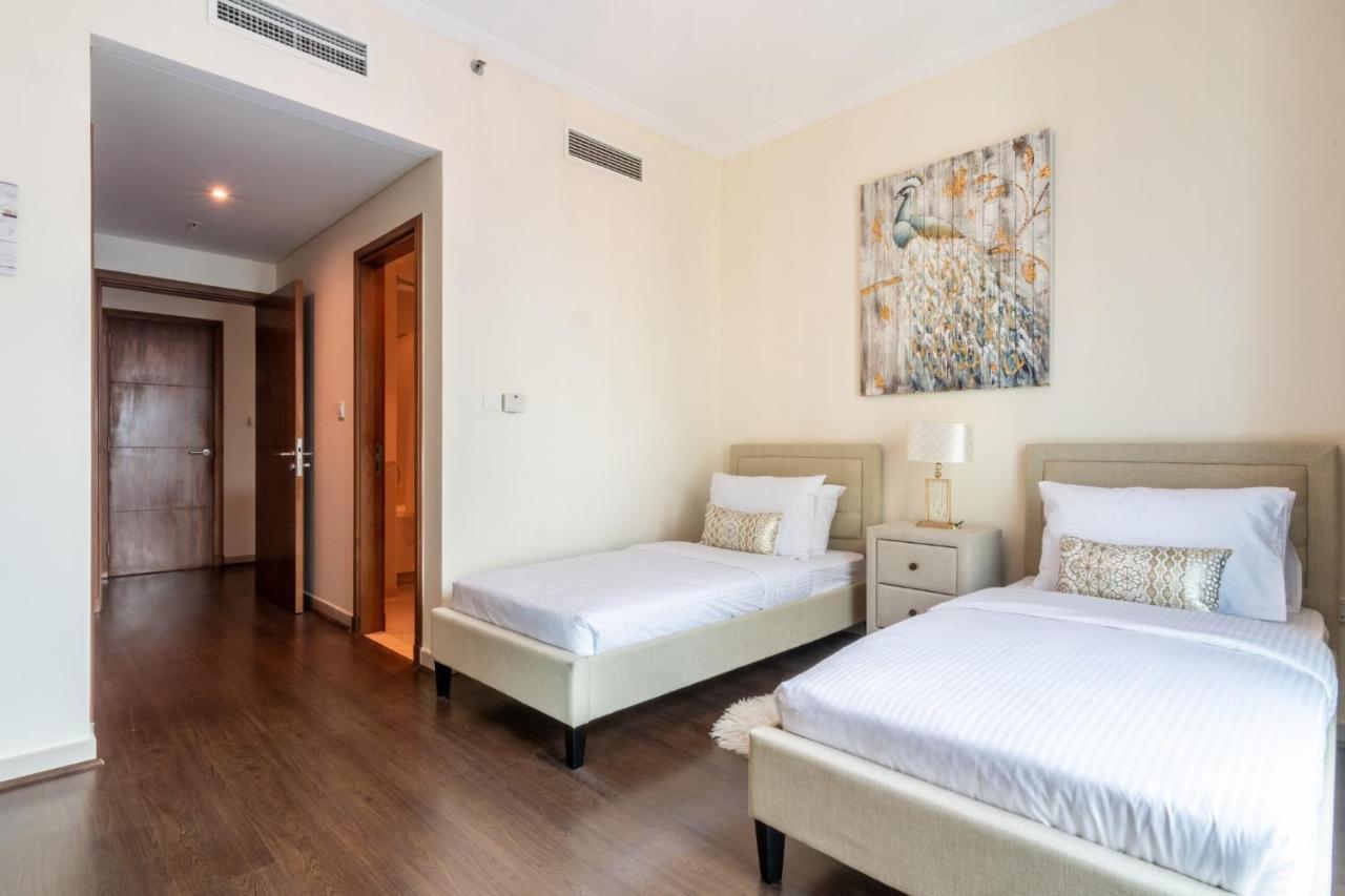 The Smart Concierge - Marina Promenade Apartment *
