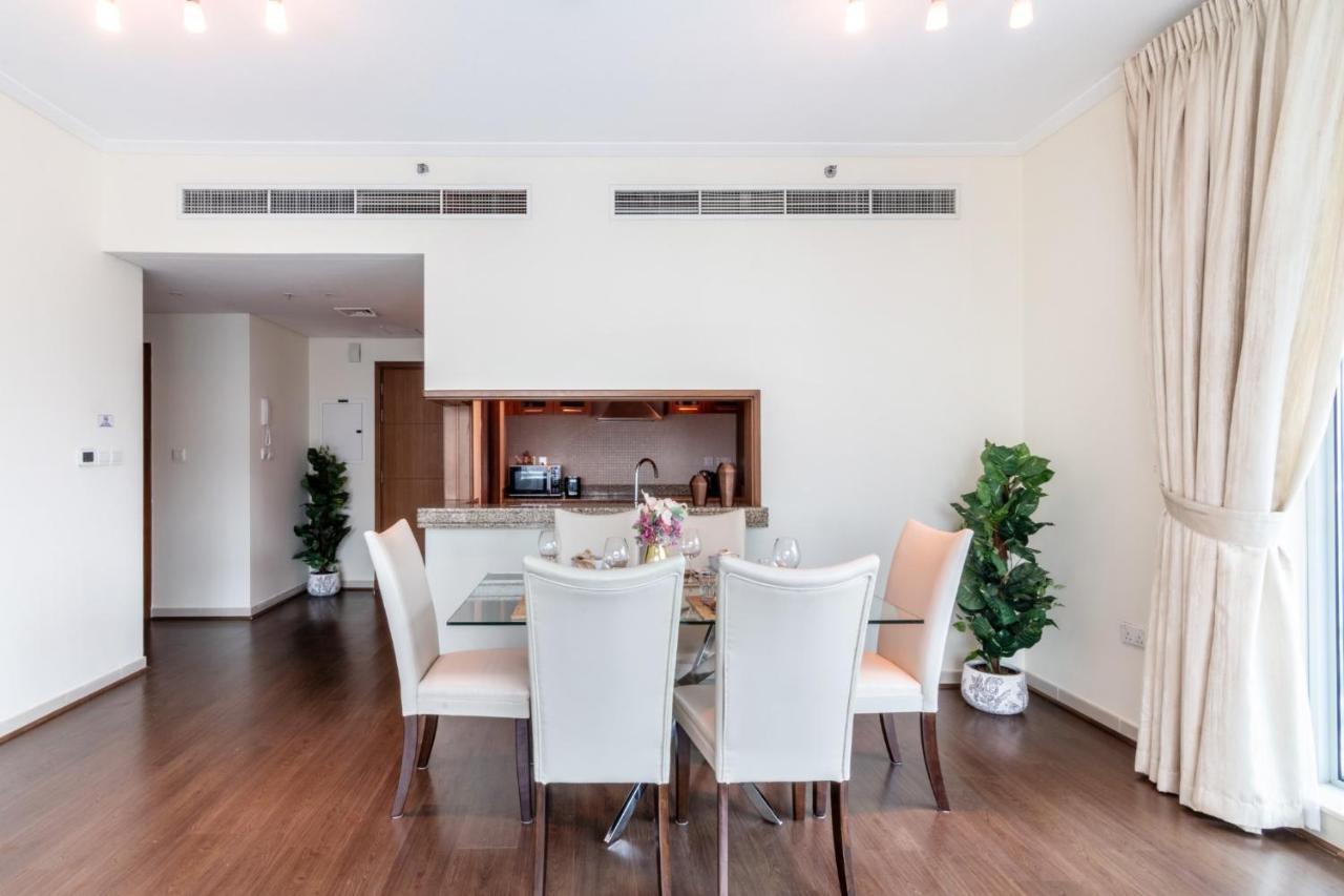 The Smart Concierge - Marina Promenade Apartment